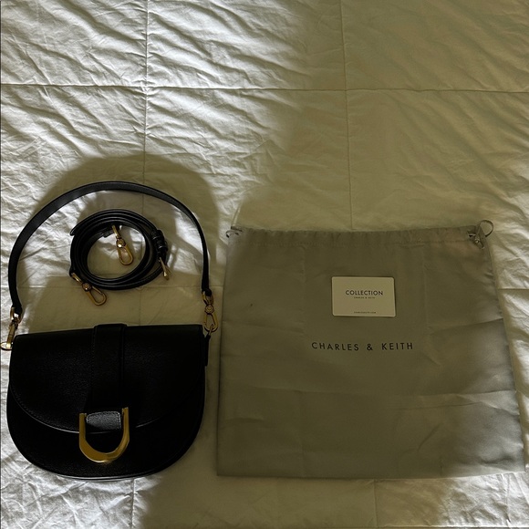 Charles & Keith Black Gabine Leather Saddle Bag - Picture 7 of 7